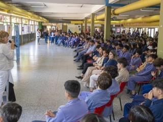 Estudiantes y familias de Santa Rosa y Luan Toro celebraron las entregas de netbooks
