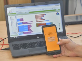 Aplicaciones móviles: empezó taller destinado a docentes y referentes de Secundaria