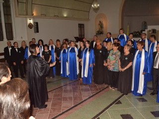 Coro Estable de La Pampa se presentó en Intendente Alvear y Colonia San José