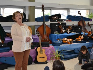La escuela del barrio 1702 viviendas cuenta con una Orquesta de Cuerdas