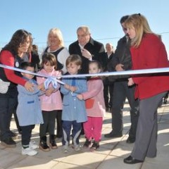 El gobernador Jorge inauguró dos establecimientos de nivel inicial en Santa Rosa