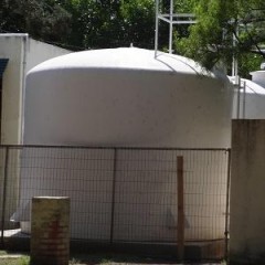 Continúa la colocación de cisternas en colegios de Santa Rosa