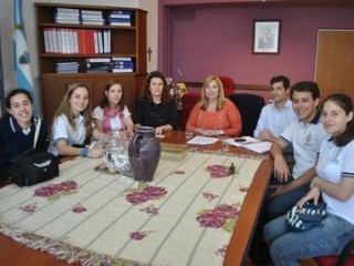 Alumnos de Macachín visitaron a la ministra de Cultura y Educación
