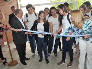 El Gobernador inauguró un nuevo Colegio Secundario
