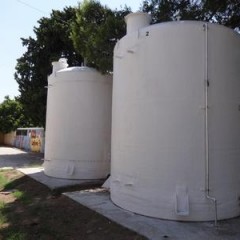 Finalizó la colocación de cisternas en el Colegio Arturo Illia 