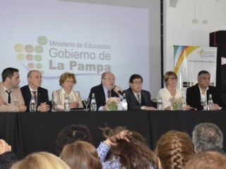 El gobernador encabezó Encuentro de Educación Inclusiva y recorrió empresas de General Pico