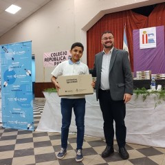 Estudiantes de Parera y Quetrequén recibieron netbooks de Conectar Igualdad